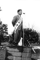 大会の経過を報告する寺崎本部長